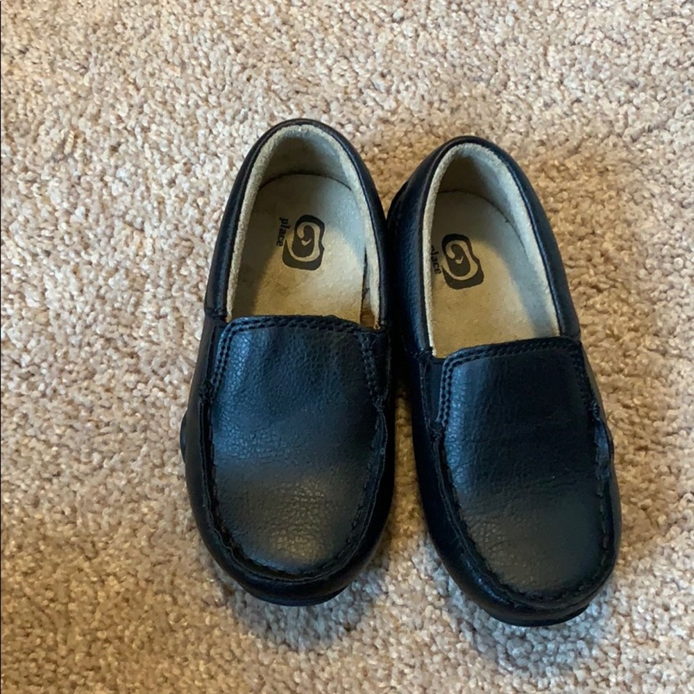 Children’s Place size 8 black shoes